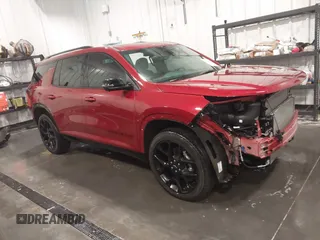 2024 Chevrolet Traverse AWD RS z VIN 1GNEVLKS9RJ233591, wystawiony jako IAAI lot #41711703 z przebiegiem 20 778 mil mil oraz . Historia ofert i sprzedaży dostępna na DreamBid. Obrazek 1.