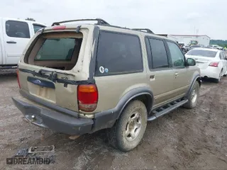 2000 Ford Explorer XLT with VIN 1FMZU73E0YZB16989, listed as a IAAI auction lot 41784400 with 1 mi miles. Bid and sale history available at carsss.com. Image 4.