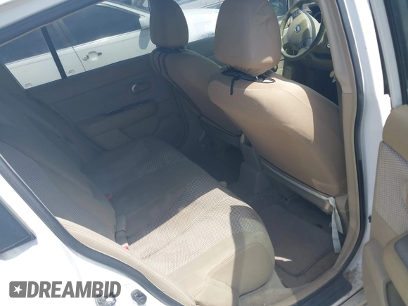 2007 Nissan Versa SL z VIN 3N1BC13E17L422145, wystawiony jako IAAI lot #42048022 z przebiegiem 225 047 mil mil oraz . Historia ofert i sprzedaży dostępna na DreamBid. Obrazek 8.