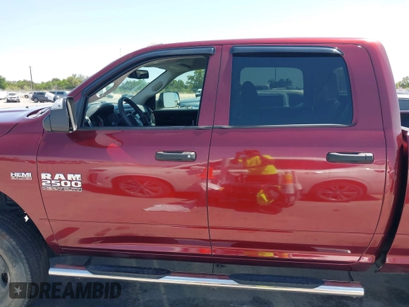 2018 Ram 2500 Tradesman with VIN 3C6UR5CJ1JG261280, listed as a IAAI auction lot 41973126 with 57,991 mi miles and . Bid and sale history available at DreamBid. Image 15.