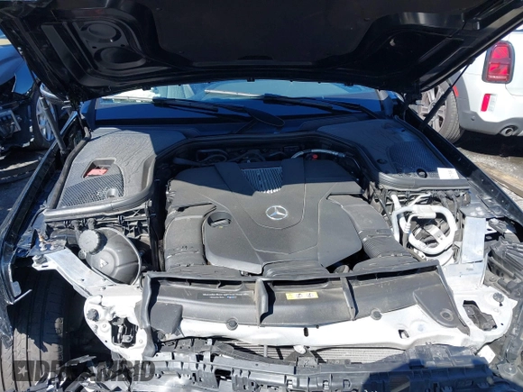 2019 Mercedes-Benz E-Class E 450 with VIN WDD1K6HB2KF082777, listed as a IAAI auction lot 41781452 with 27,101 mi miles. Bid and sale history available at carsss.com. Image 10.