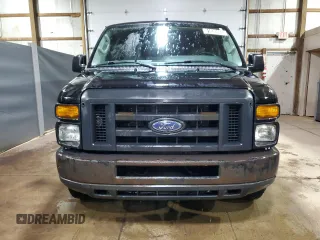 2013 Ford Econoline Passenger XL with VIN 1FBSS3BLXDDB03571, listed as a Copart auction lot 51635685 with 121,439 mi miles and Clean title. Bid and sale history available at DreamBid. Image 5.