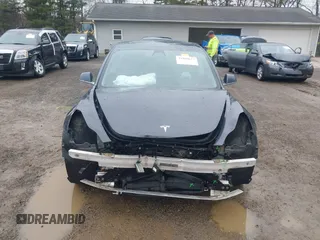 2020 Tesla Model 3 Performance z VIN 5YJ3E1EC9LF601713, wystawiony jako IAAI lot #41888617 z przebiegiem 70 517 mil mil oraz . Historia ofert i sprzedaży dostępna na DreamBid. Obrazek 13.