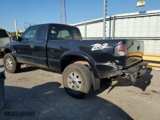 2003 GMC Sonoma SLS with VIN 1GTCT19XX38231438, listed as a Copart auction lot 72920574 with 85,820 mi miles and Salvage Title. Bid and sale history available at carsss.com. Image 2.