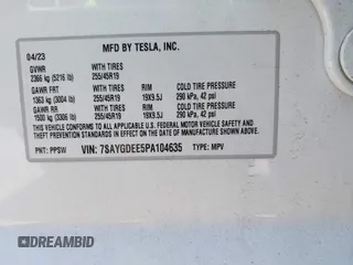 2023 Tesla Model Y Long Range z VIN 7SAYGDEE5PA104635, wystawiony jako IAAI lot #41989014 z przebiegiem 15 347 mil mil oraz . Historia ofert i sprzedaży dostępna na DreamBid. Obrazek 9.