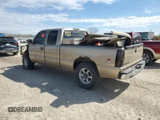 2005 Chevrolet Silverado 1500 with VIN 1GCEK19V85E114620, listed as a Copart auction lot 50715145 with 218,235 mi miles and Salvage Title. Bid and sale history available at carsss.com. Image 2.