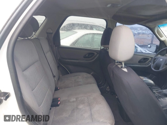 2005 Ford Escape XLT with VIN 1FMCU03195KB11045, listed as a IAAI auction lot 42366299 with 280,737 mi miles and . Bid and sale history available at DreamBid. Image 8.