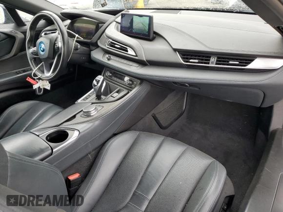 2019 BMW i8 z VIN WBY2Z6C57K7D00400, wystawiony jako Copart lot #63623433 z przebiegiem 4 255 mil mil oraz . Historia ofert i sprzedaży dostępna na DreamBid. Obrazek 8.
