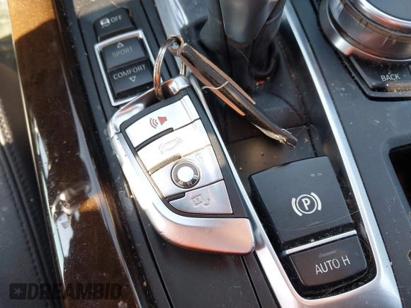 2018 BMW X5 xDrive35i with VIN 5UXKR0C51J0X92651, listed as a IAAI auction lot 41724974 with 83,496 mi miles. Bid and sale history available at carsss.com. Image 11.