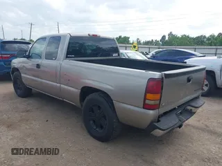 2002 Chevrolet Silverado 1500 LS with VIN 2GCEC19V121316306, listed as a IAAI auction lot 42128142 with 205,673 mi miles and . Bid and sale history available at DreamBid. Image 3.