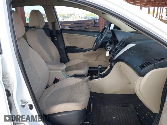2016 Hyundai Accent SE z VIN KMHCT4AE8GU116292, wystawiony jako IAAI lot #42430290 z przebiegiem 127 084 mil mil oraz . Historia ofert i sprzedaży dostępna na DreamBid. Obrazek 5.