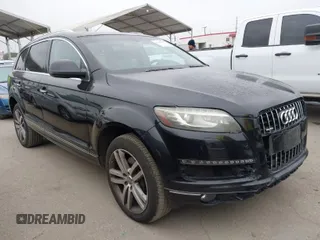 2014 Audi Q7 3.0T Premium Plus with VIN WA1LGAFE9ED021103, listed as a IAAI auction lot 42042495 with 186,446 mi miles. Bid and sale history available at carsss.com. Image 1.
