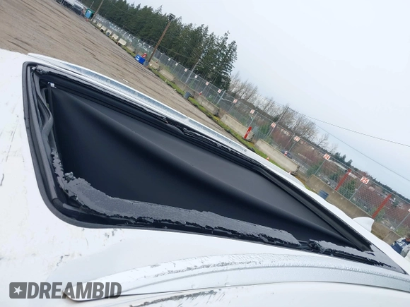 2019 Cadillac XT5 Luxury AWD z VIN 1GYKNDRS2KZ301027, wystawiony jako IAAI lot #41750374 z przebiegiem 44 328 mil mil oraz . Historia ofert i sprzedaży dostępna na DreamBid. Obrazek 17.