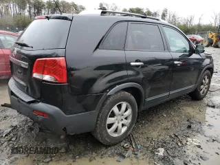 2012 Kia Sorento LX with VIN 5XYKT4A29CG196963, listed as a Copart auction lot 83060574 with 246,500 mi miles and Salvage Title. Bid and sale history available at carsss.com. Image 3.