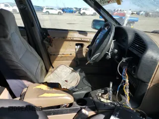 1995 BMW 3 Series 325i with VIN WBACB3320SFE20623, listed as a Copart auction lot 46693585 with 0 mi miles and Salvage Title. Bid and sale history available at carsss.com. Image 7.