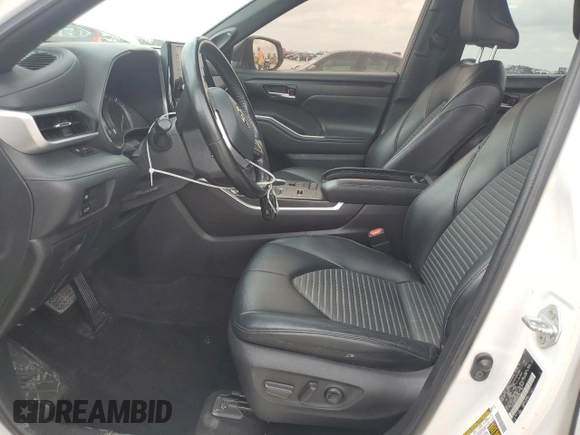 2022 Toyota Highlander XSE with VIN 5TDJZRAH7NS097169, listed as a Copart auction lot 54572455 with 86,007 mi miles and Salvage title. Bid and sale history available at DreamBid. Image 7.