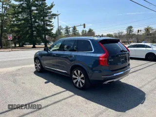 2021 Volvo XC90 Inscription Expression z VIN YV4BR0CL8M1708756, wystawiony jako Copart lot #58193175 z przebiegiem 139 013 mil mil oraz Czysty tytuł • Clean title. Historia ofert i sprzedaży dostępna na DreamBid. Obrazek 3.
