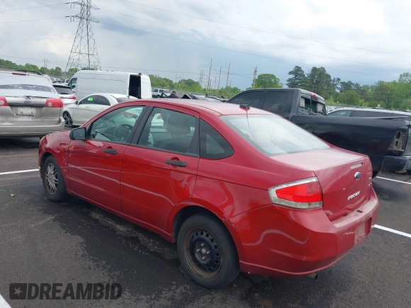 2011 Ford Focus SE with VIN 1FAHP3FN2BW102618, listed as a IAAI auction lot 42111330 with 273,013 mi miles. Bid and sale history available at carsss.com. Image 3.