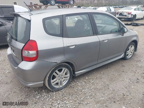 2007 Honda Fit Sport with VIN JHMGD38647S015658, listed as a IAAI auction lot 41912163 with 153,000 mi miles. Bid and sale history available at carsss.com. Image 4.
