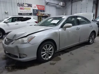 2010 Lexus ES 330 with VIN JTHBK1EG1A2412964, listed as a IAAI auction lot 41421625 with 151,426 mi miles and . Bid and sale history available at DreamBid. Image 2.