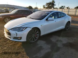 2015 Tesla Model S 85D with VIN 5YJSA4H46FF096747, listed as a Copart auction lot 46757395 with 72,379 mi miles and Salvage Title. Bid and sale history available at carsss.com. Image 1.