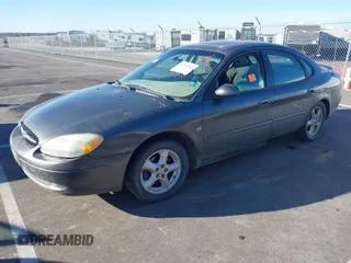 2002 Ford Taurus SES Standard with VIN 1FAFP55S32G118041, listed as a IAAI auction lot 41366321 with 193,533 mi miles. Bid and sale history available at carsss.com. Image 2.