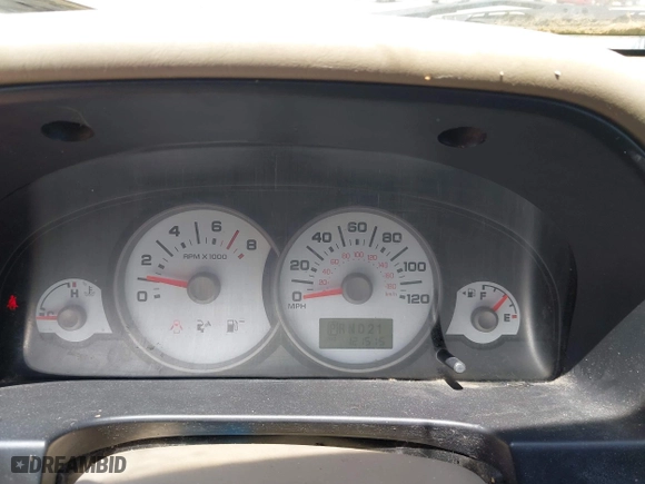2007 Ford Escape XLT with VIN 1FMYU03147KA19656, listed as a IAAI auction lot 42106323 with 121,515 mi miles. Bid and sale history available at carsss.com. Image 7.