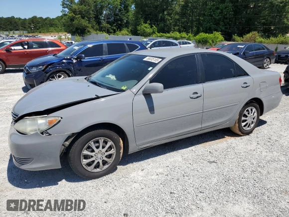 2005 Toyota Camry STD z VIN 4T1BE32K05U406365, wystawiony jako Copart lot #58035155 z przebiegiem 283 788 mil mil oraz Czysty tytuł • Clean title. Historia ofert i sprzedaży dostępna na DreamBid. Obrazek 1.