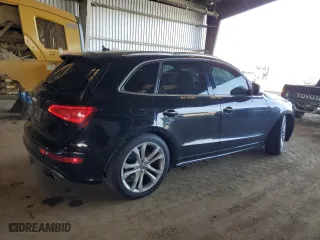 2016 Audi SQ5 Premium Plus with VIN WA1CCAFP0GA106946, listed as a Copart auction lot 45017045 with 61,919 mi miles and Salvage Title. Bid and sale history available at carsss.com. Image 3.
