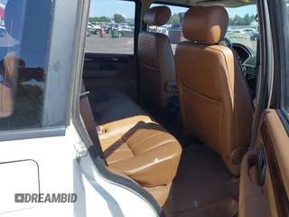 1996 Land Rover Range Rover with VIN SALPE1246TA341917, listed as a IAAI auction lot 42684860 with 198,016 mi miles and . Bid and sale history available at DreamBid. Image 8.