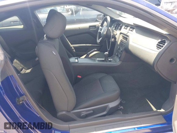 2014 Ford Mustang V6 с VIN 1ZVBP8AM2E5275266, выставлен на аукционе IAAI как лот 42520260 с пробегом 117 589 миль миль и . История ставок и продаж доступна на DreamBid. Изображение 5.