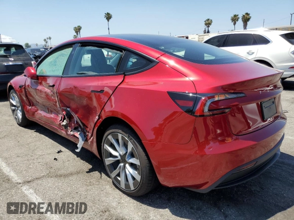 2025 Tesla Model 3 Long Range z VIN 5YJ3E1EA1SF931133, wystawiony jako Copart lot #57804915 z przebiegiem 1 226 mil mil oraz Szkoda całkowita • Salvage title. Historia ofert i sprzedaży dostępna na DreamBid. Obrazek 2.