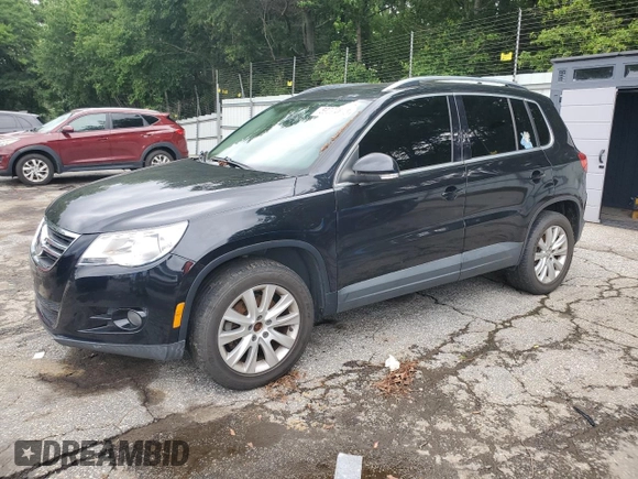 2010 Volkswagen Tiguan S с VIN WVGAV7AX9AW510951, выставлен на аукционе Copart как лот 59224895 с пробегом 144 645 миль миль и Чистый • Clean title. История ставок и продаж доступна на DreamBid. Изображение 1.