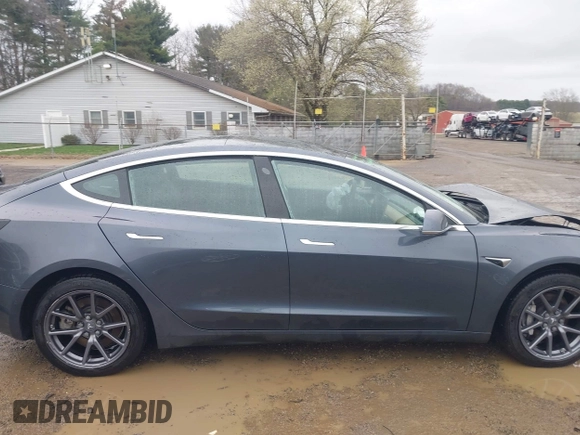 2020 Tesla Model 3 Performance z VIN 5YJ3E1EC9LF601713, wystawiony jako IAAI lot #41888617 z przebiegiem 70 517 mil mil oraz . Historia ofert i sprzedaży dostępna na DreamBid. Obrazek 14.