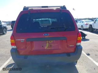 2003 Ford Escape XLT Popular 2 with VIN 1FMCU93183KC65571, listed as a IAAI auction lot 41768982 with 150,658 mi miles. Bid and sale history available at carsss.com. Image 16.