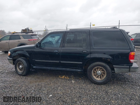 1998 Ford Explorer XL z VIN 1FMZU34X1WUC75250, wystawiony jako IAAI lot #42008342 z przebiegiem 240 785 mil mil oraz . Historia ofert i sprzedaży dostępna na DreamBid. Obrazek 14.