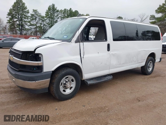 2020 Chevrolet Express Passenger LT z VIN 1GAZGPFG4L1121251, wystawiony jako IAAI lot #41306415 z przebiegiem 77 060 mil mil oraz . Historia ofert i sprzedaży dostępna na DreamBid. Obrazek 21.