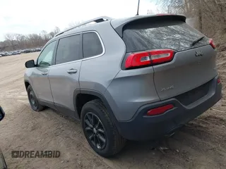 2016 Jeep Cherokee Latitude with VIN 1C4PJMCB7GW252724, listed as a IAAI auction lot 41869060 with 125,119 mi miles. Bid and sale history available at carsss.com. Image 3.