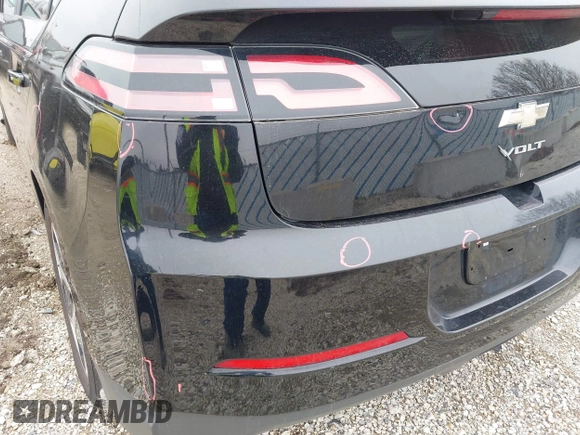 2013 Chevrolet Volt with VIN 1G1RA6E47DU111848, listed as a IAAI auction lot 41962737 with 124,701 mi miles and . Bid and sale history available at DreamBid. Image 18.