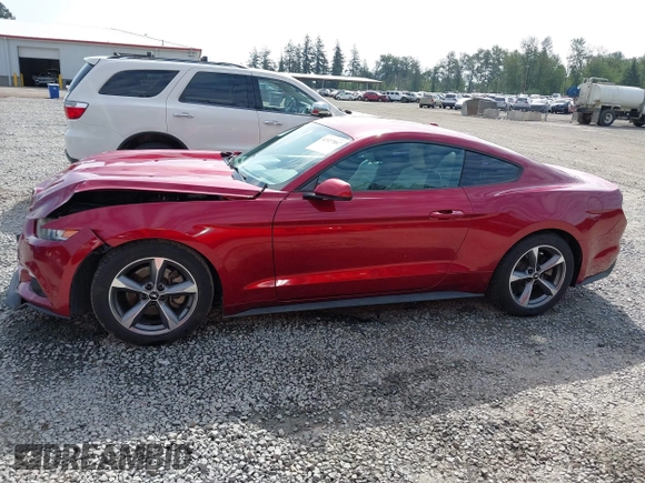 2016 Ford Mustang EcoBoost z VIN 1FA6P8TH5G5333819, wystawiony jako IAAI lot #42327887 z przebiegiem 124 870 mil mil oraz . Historia ofert i sprzedaży dostępna na DreamBid. Obrazek 14.
