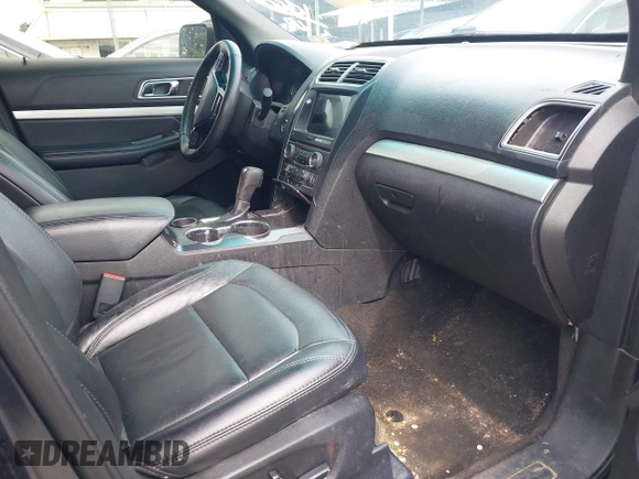 2017 Ford Explorer XLT с VIN 1FM5K7D81HGB50576, выставлен на аукционе IAAI как лот 42785837 с пробегом 128 915 миль миль и . История ставок и продаж доступна на DreamBid. Изображение 5.