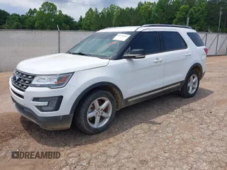 2017 Ford Explorer XLT z VIN 1FM5K8D88HGC80165, wystawiony jako IAAI lot #42178307 z przebiegiem 234 035 mil mil oraz . Historia ofert i sprzedaży dostępna na DreamBid. Obrazek 2.