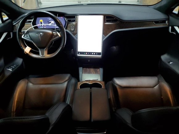 2018 Tesla Model S 75D with VIN 5YJSA1E2XJF245204, listed as a Copart auction lot 48069455 with 63281 miles and Clean Title. Bid and sale history available at carsss.com. Image 8.