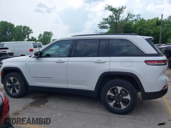 2024 Jeep Grand Cherokee с VIN 1C4RJYB61RC115982, выставлен на аукционе IAAI как лот 42485536 с пробегом 36 360 миль миль и . История ставок и продаж доступна на DreamBid. Изображение 14.