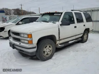 1997 Chevrolet Tahoe with VIN 1GNEK13R7VJ362707, listed as a Copart auction lot 43449635 with 198,516 mi miles and Salvage Title. Bid and sale history available at carsss.com. Image 1.