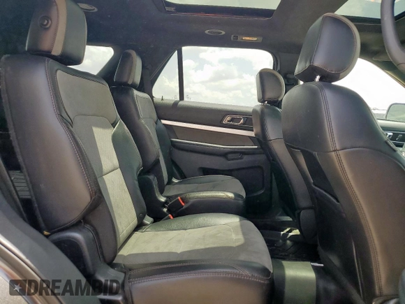 2017 Ford Explorer XLT z VIN 1FM5K7D88HGD41816, wystawiony jako Copart lot #64576955 z przebiegiem 124 524 mil mil oraz Szkoda całkowita • Salvage title. Historia ofert i sprzedaży dostępna na DreamBid. Obrazek 11.