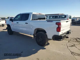 2022 Chevrolet Silverado 1500 Custom Trail Boss with VIN 3GCPDCED5NG682182, listed as a Copart auction lot 70494034 with Not Provided miles and Salvage Title. Bid and sale history available at DreamBid. Image 2.