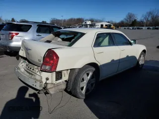 2006 Chrysler 300 Touring with VIN 2C3KK53G16H479854, listed as a Copart auction lot 87967275 with 140,110 mi miles and Salvage Title. Bid and sale history available at carsss.com. Image 3.