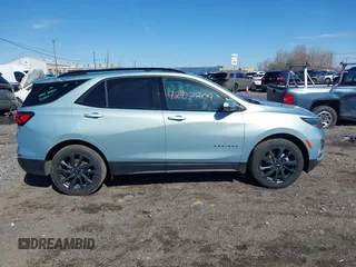 2022 Chevrolet Equinox RS z VIN 2GNAXWEV0N6129532, wystawiony jako IAAI lot #42102209 z przebiegiem 66 508 mil mil oraz . Historia ofert i sprzedaży dostępna na DreamBid. Obrazek 13.