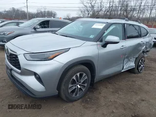 2024 Toyota Highlander LE with VIN 5TDKDRBH3RS532227, listed as a IAAI auction lot 41344982 with 10,116 mi miles and . Bid and sale history available at DreamBid. Image 20.